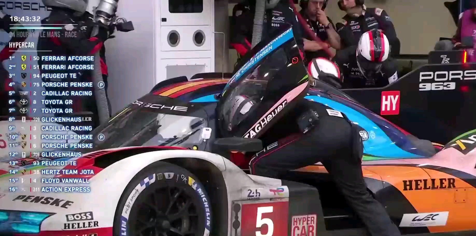 赛车热度飙升，网友热议不断的简单介绍