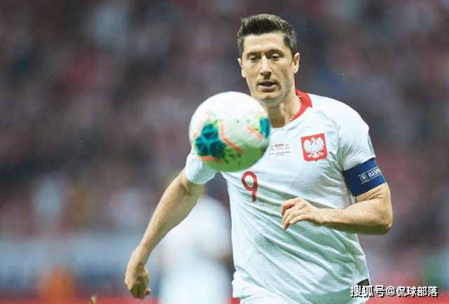 英格兰队翻盘波兰队，梁靖崑惊艳四座