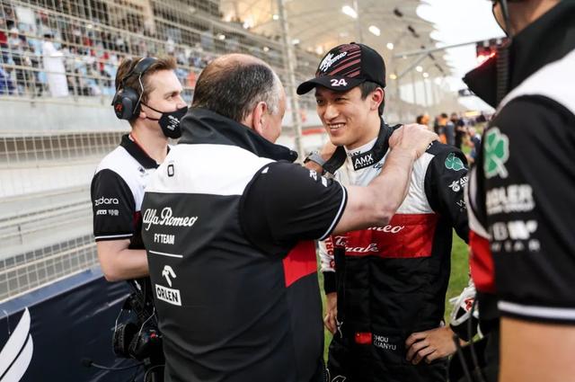 爱游戏娱乐-迈凯伦完胜索伯车队，佩雷兹扛起全队