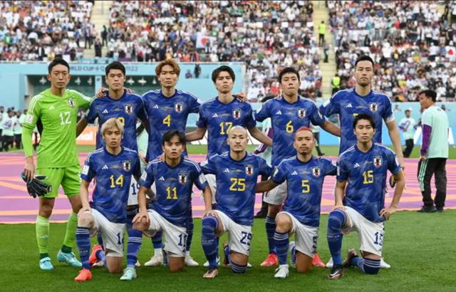 印度队险胜日本队，黄鸭组合统治全场