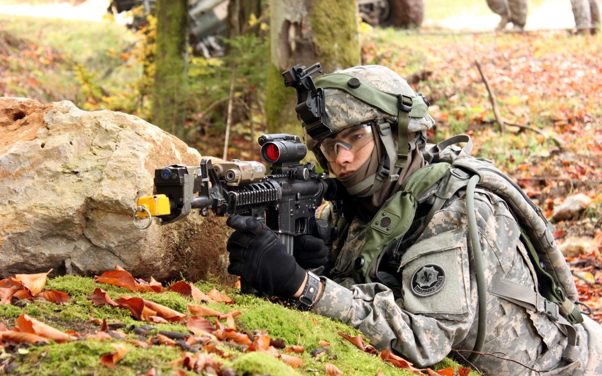 爱游戏娱乐-尊贵与喧哗的较量，当温网传统之光彻底照亮美网的浮华迷梦，鲁德如何用惊艳征服定义了网球本真