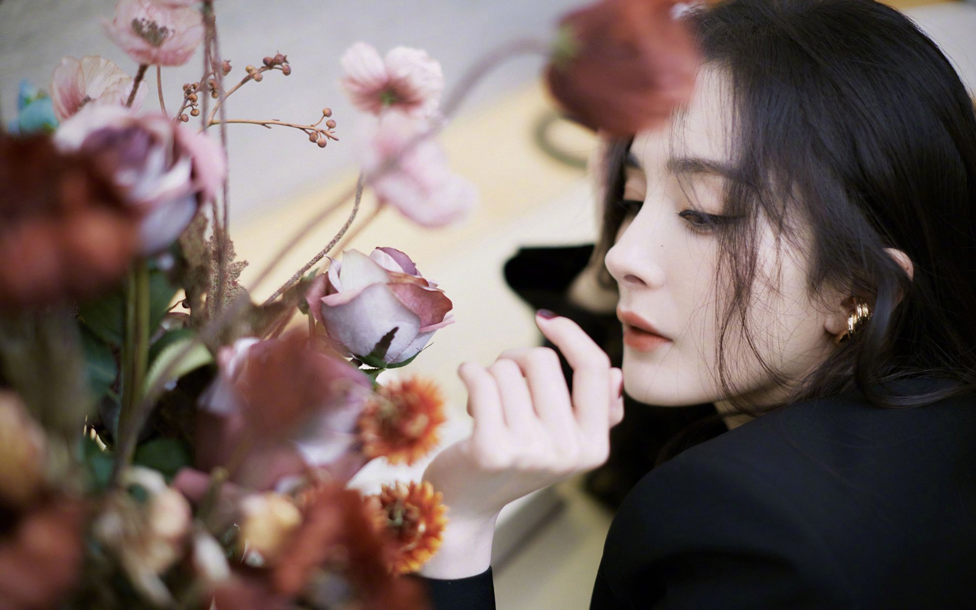 爱游戏APP-红胎战士与白轮赌局，锡安高能觉醒夜